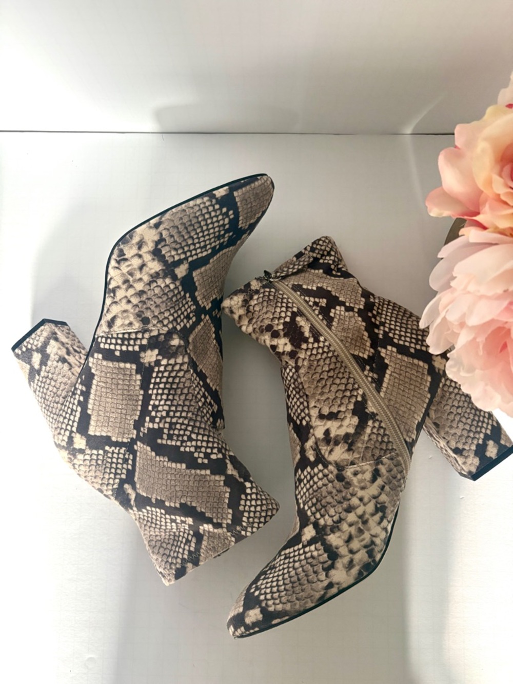 Steve Madden Tristine Snake Print Pointed Toe Ankle Boots in Taupe/Black sz 11